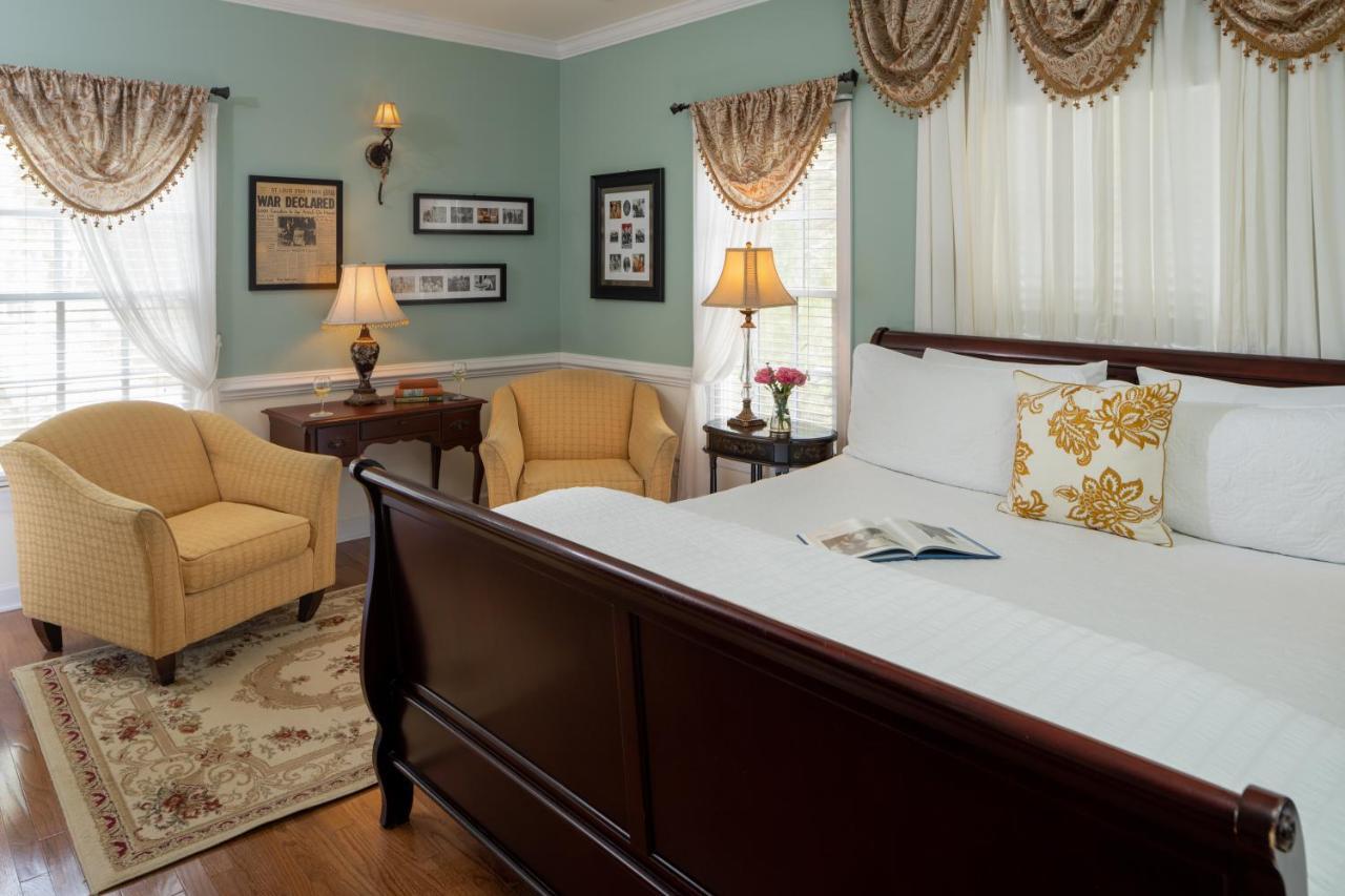 A White House Bed & Breakfast 3*