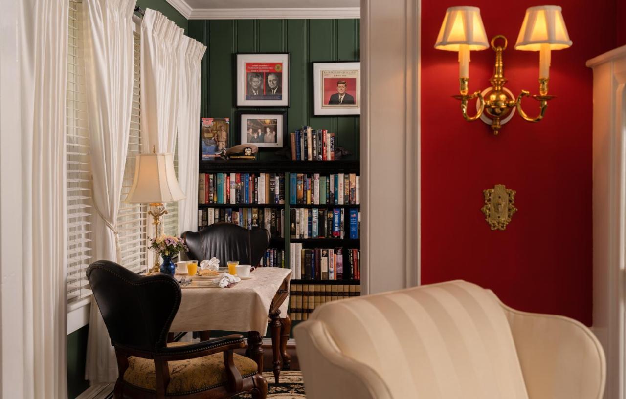 Bed & Breakfast A White House Williamsburg